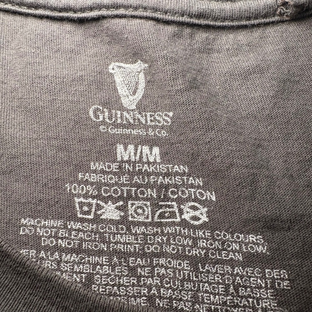Guinness Extra Stout Graphic T-Shirt Mens Medium Charcoal Gray Cotton Beer Tee - Picture 4 of 5